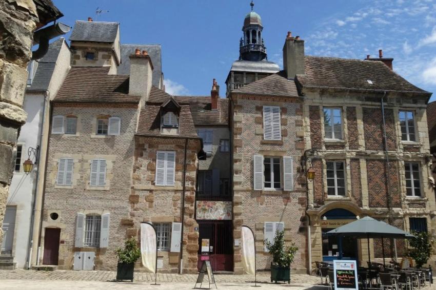 Bel Appartement En Coeur De Ville - 20 Minutes Du Pal Moulins  Exterior foto